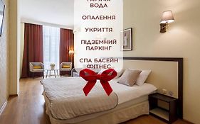 Corona Hotel & Apartments